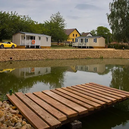 مكان تخييم Verliba *